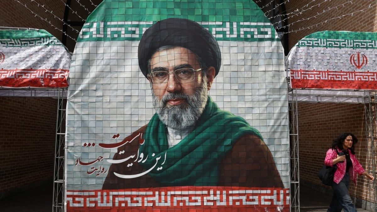وال‌استریت ژورنال: ابهام در جایگاه و حضور مجتبی خامنه‌ای در فرآیند تصمیم‌گیری‌های کلان